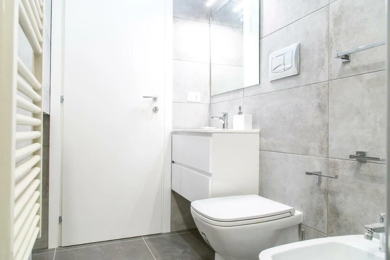 Brand, New And Fully Furnished Apt Milano 0*,  Italien